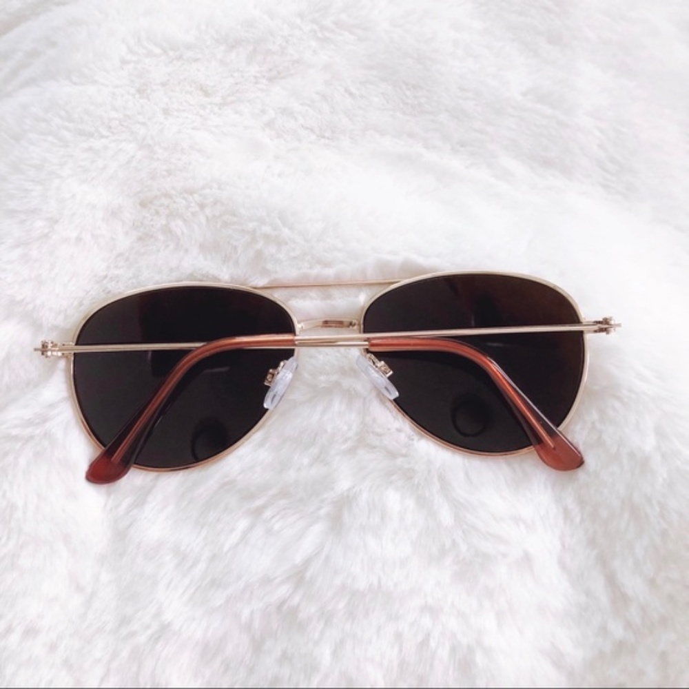 Hunter Mirrored Aviator Sunglasses - Picture 12 of 16
